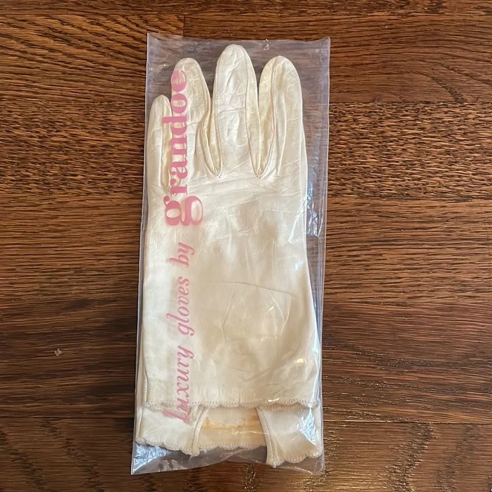‎Vtg Grandoe off white leather gloves